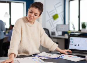 Starting a medical practice? Understand the personal financial risk medical practice founders face with guarantees, credit exposure & cash flow gaps.